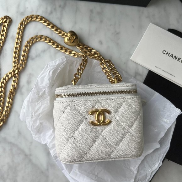 NWT) Chanel heart adjustable strap white caviar vanity bag - Picture 1 of 5